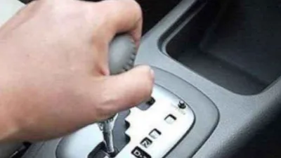 Penyebab Mobil Matic Tidak Bisa Maju dan Cara Mengatasinya 4 Penyebab Mobil Matic Tidak Bisa Maju dan Cara Mengatasinya