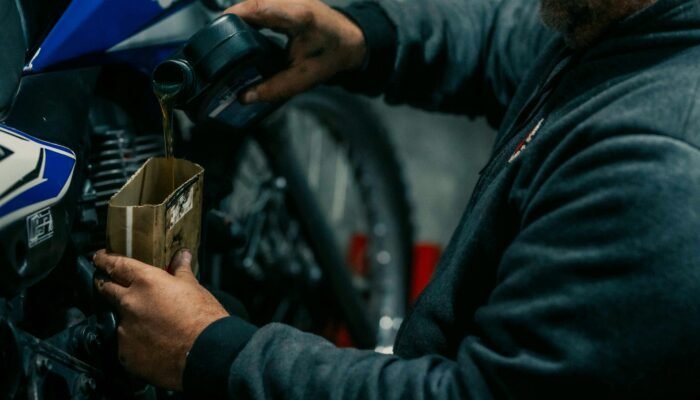 Inilah Panduan Lengkap Ganti Oli Mesin: Waktu, Manfaat, dan Tips Agar Mesin AwetPendahuluan 3